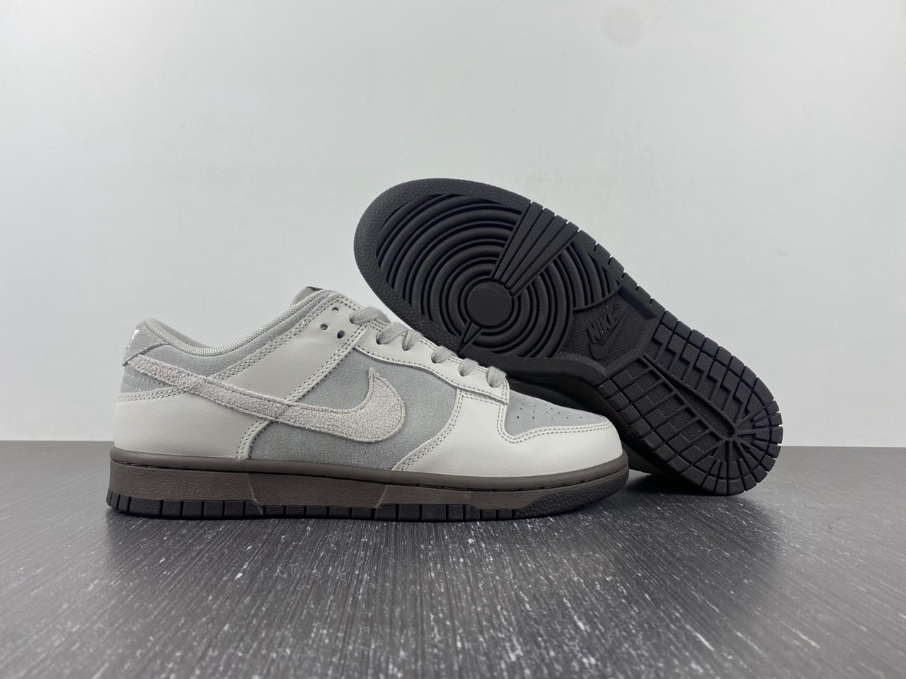Dunk Low Ironstone FD9746-001